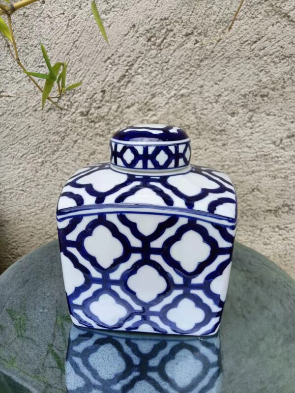 Burton Jar White 14cmH