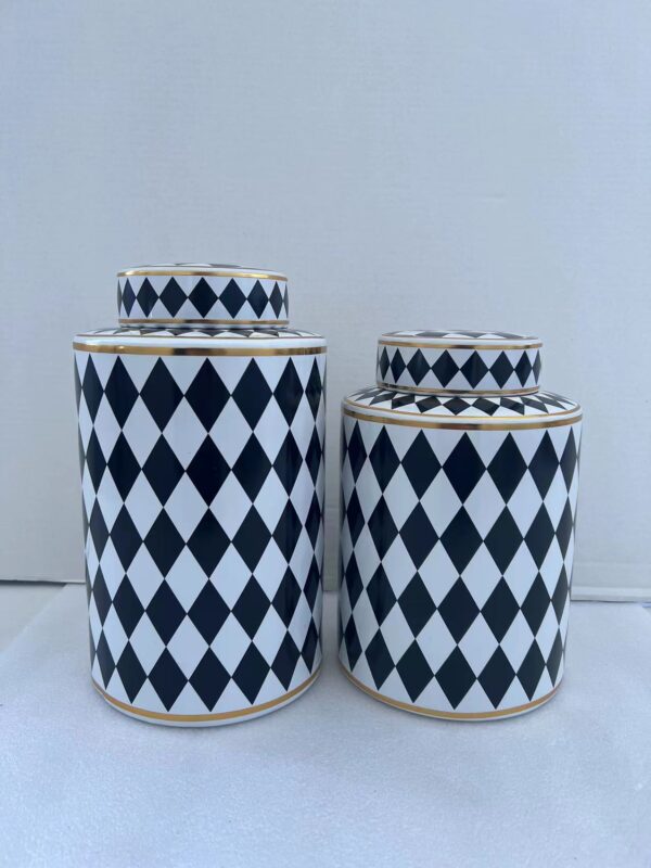 Chess Black Pot Big and Small